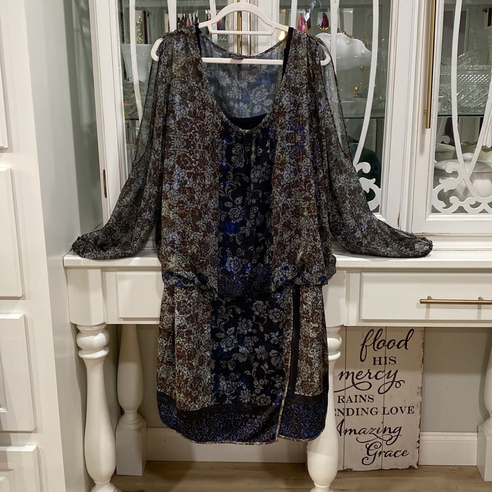 161. City Chic Dress Oversized floral open sleeve sheer top w/ zipper on skirt